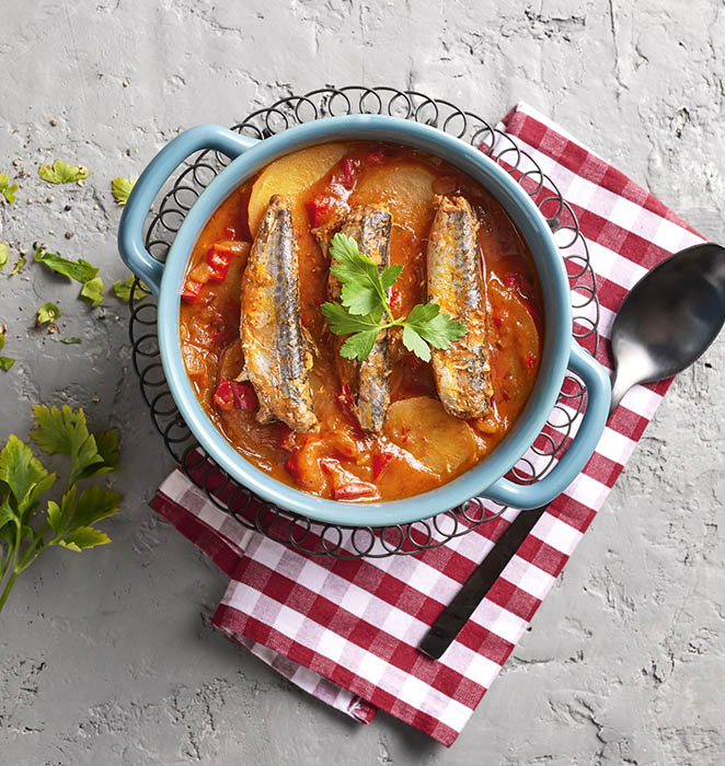 Caldeirada de Cavala com Cavalas em Tomate Picante Manná, um prato aconchegante, cheio de tradição e sabor